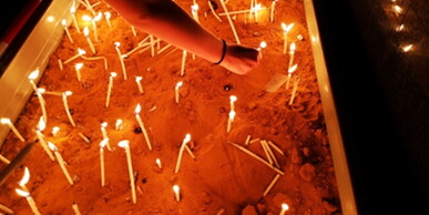 Friedensgebet mit Superintendent Stuberg und Kundgebung '1000 Lichter für den Frieden'