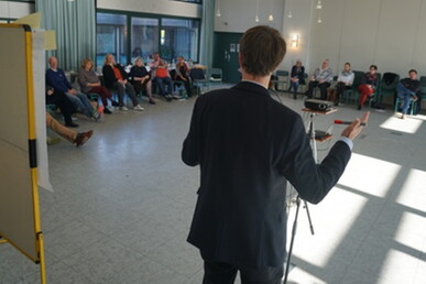 Visionen für die Zusammenarbeit Berufsgruppen kamen miteinander ins Gespräch