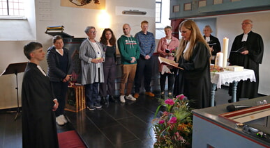 Pfarrerin Carmen Jäger in feierlichem Gottesdienst ordiniert