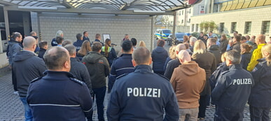 Schutz und Schild in dunklen Ecken - Gedenkstunde der Kreispolizeibeh&ouml;rde
