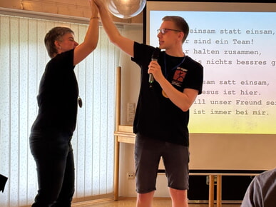 Banfe feiert: Kirche Kunterbunt mit starker Unterst&uuml;tzung ein voller Erfolg