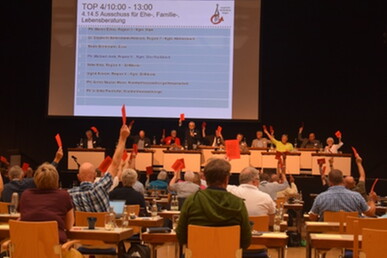Synode II: Synode des Evangelischen Kirchenkreises Siegen tagte in der Siegerlandhalle Ergebnis der Wahlen des Superintendenten und des Kreissynodalvorstandes