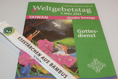 Und fürs Essen gab‘s diesmal Stäbchen