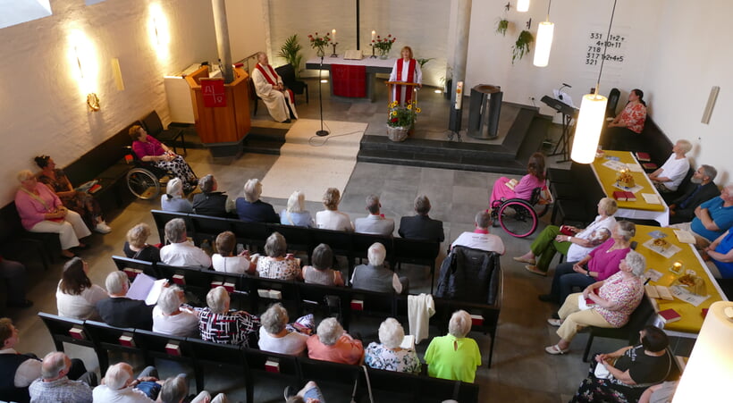 Kirchengemeinde feiert mit Gottesdienst