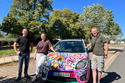 Kunterbuntes Auto hat einen K&auml;ufer gefunden