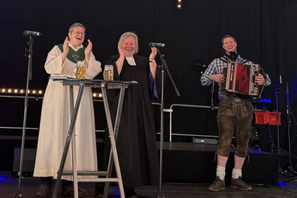 &Ouml;kumenischer Gottesdienst: Stimmungsvolles Ende des Siegener Oktoberfestes