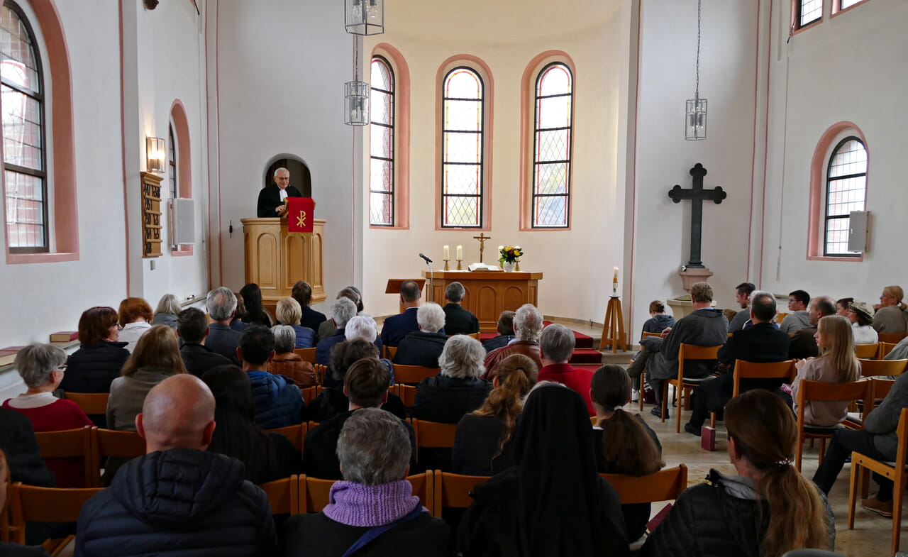 Die Evangelische Kirchengemeinde Olpe feierte den Geburtstag ihrer Kirche mit einem Festgottesdienst. Peter-Thomas Stuberg, Superintendent des Kirchenkreises Siegen-Wittgenstein, hielt die Predigt.
