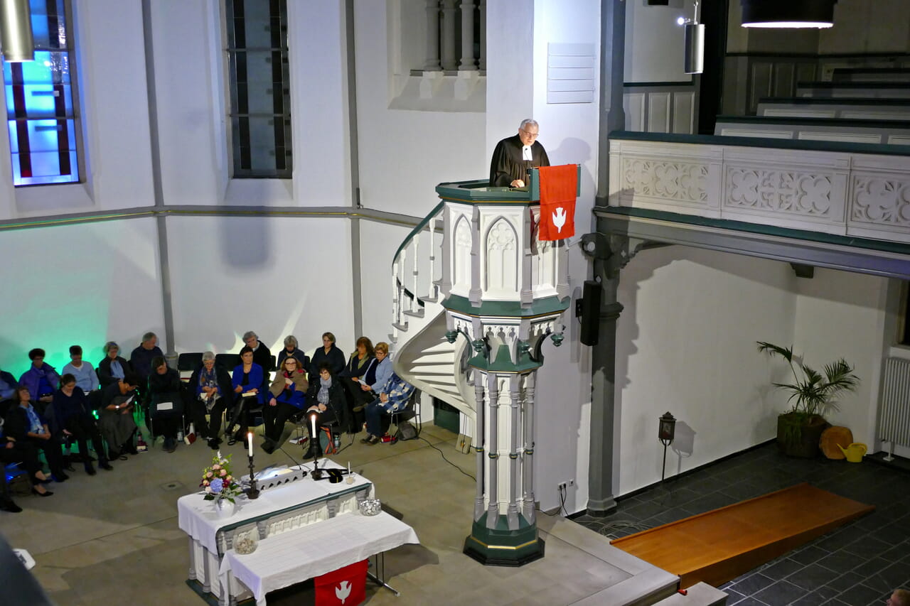 Peter-Thomas Stuberg, Superintendent des Evangelischen Kirchenkreises Siegen-Wittgenstein, hielt die Predigt zum Festgottesdienst.