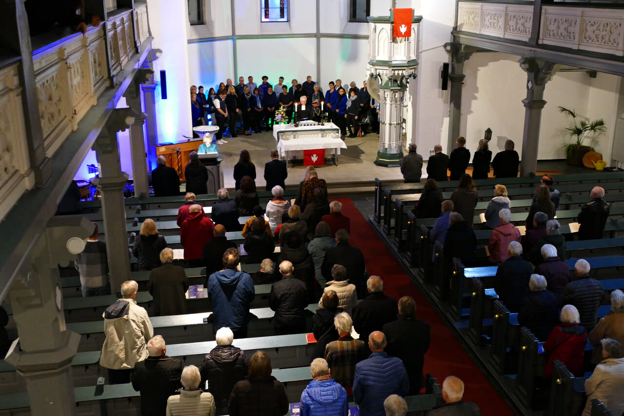 Mit einem Festgottesdienst feierte die Evangelische Kirchengemeinde Weidenau den Geburtstag der Haardter Kirche.