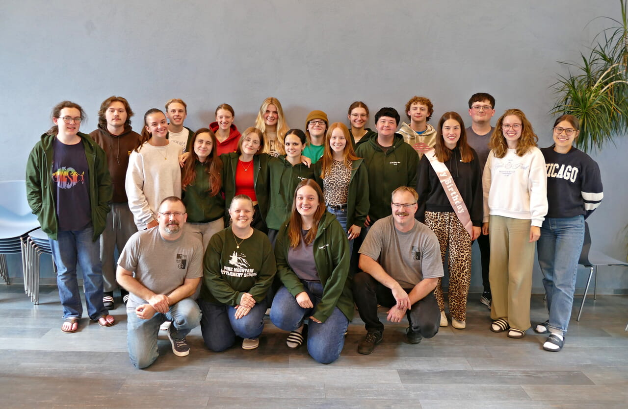 Young Ambassadors: Die achte Generation der jungen Botschafter ist vereint - die Gruppe aus den USA ist für drei Wochen zu Gast im Kirchenkreis Siegen-Wittgenstein