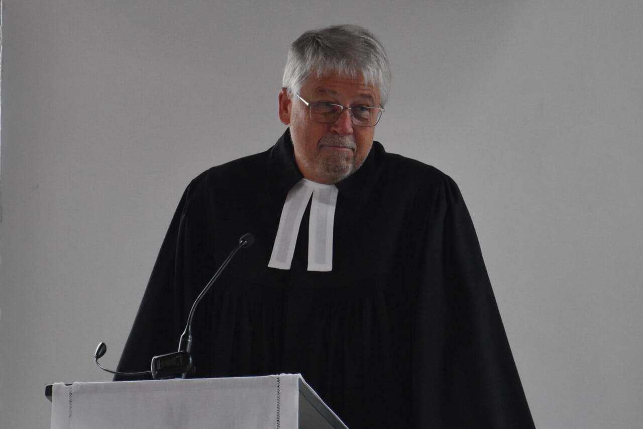 Pfarrer Jens Brakensiek predigte über den Refrain seines Lebens: "Jesus allein".