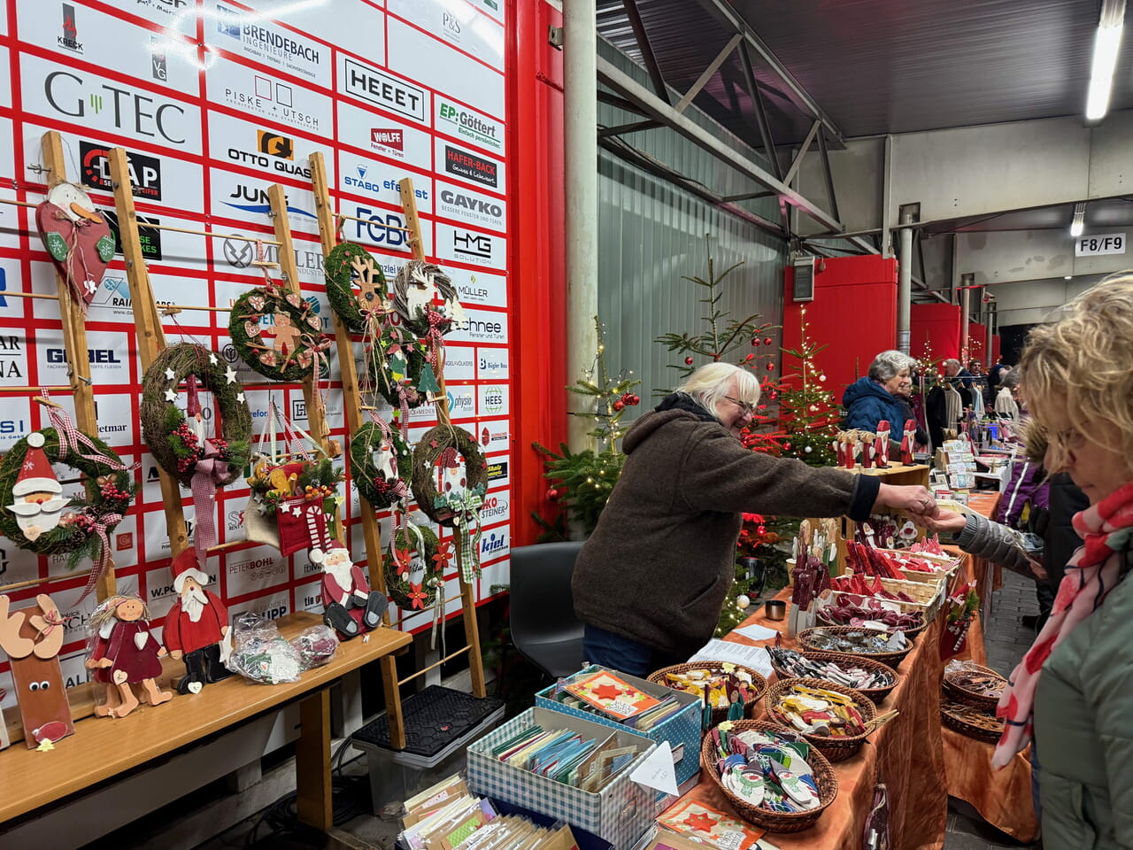 Ein kleiner Weihnachtsmarkt für den guten Zweck.