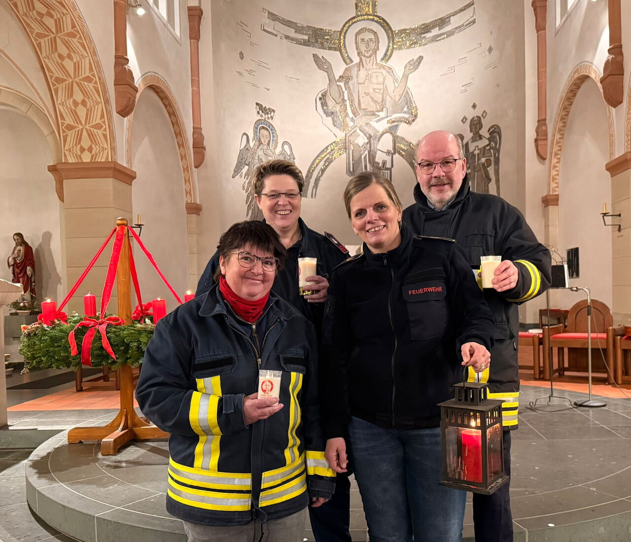 Bringen das Licht nach Erndtebr&uuml;ck: Petra Seifert, Sandra Schneider, Kerstin Gr&uuml;nert und Horst Schneider
