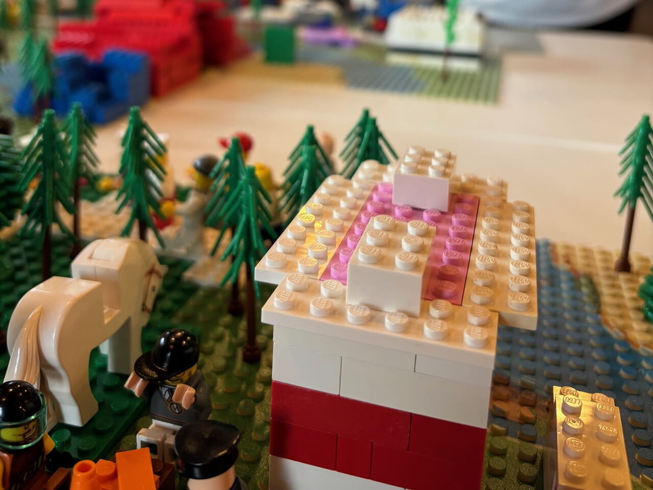 Spaß mit Steinen: Das Abenteuerdorf Wemlighausen hält 73 Kilo für Jugendgruppen bereit.