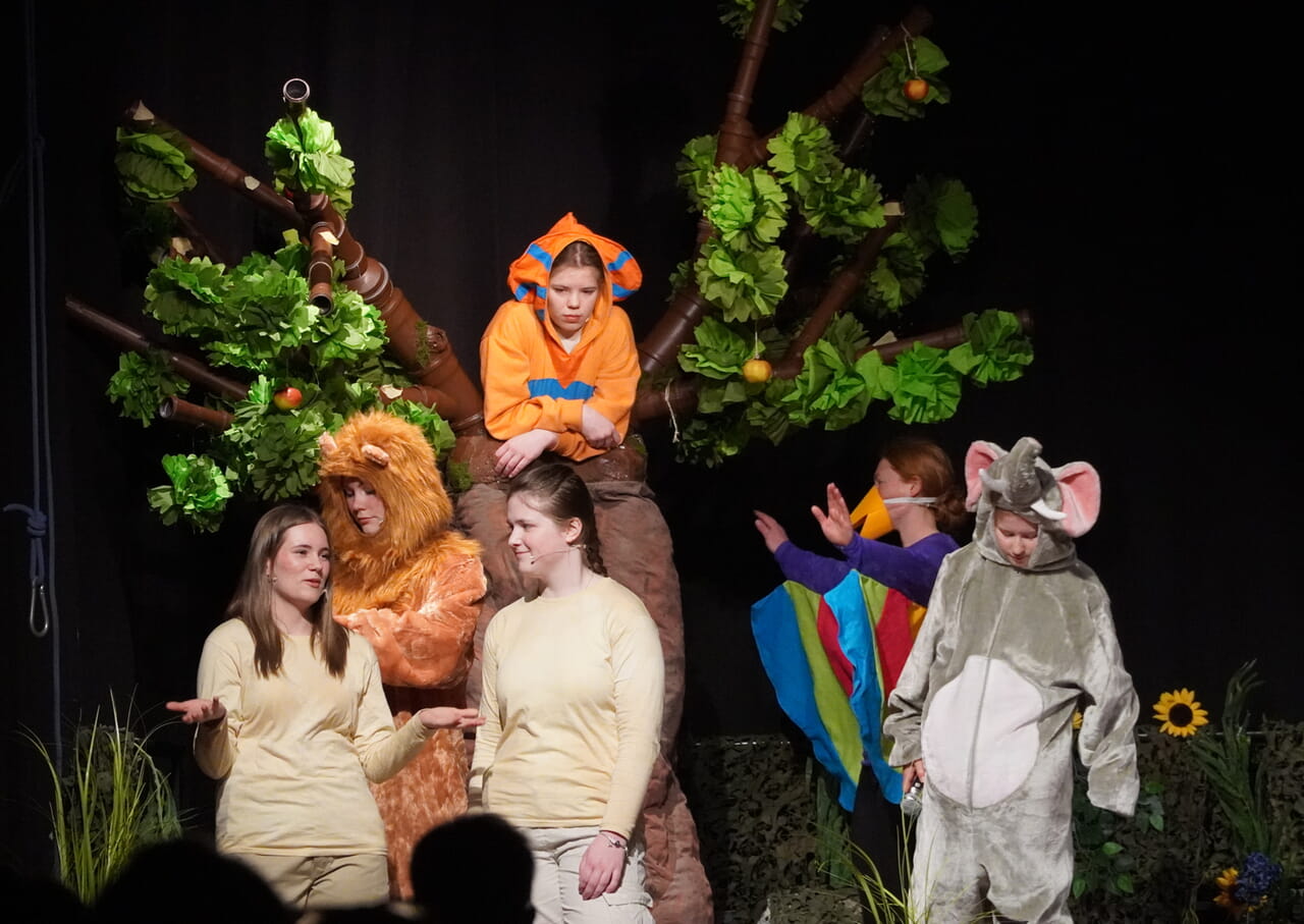 Die Tage starten mit einem Theaterst&uuml;ck