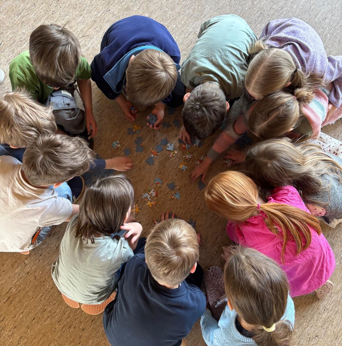 R&auml;tselraten im Team: Die Kirchengemeinde um den Kindelsberg sorgt f&uuml;r kurzweilige Ferien.