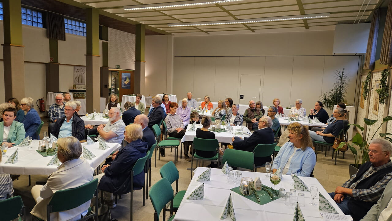 Abschied von Pfarrer Neuser-Moos